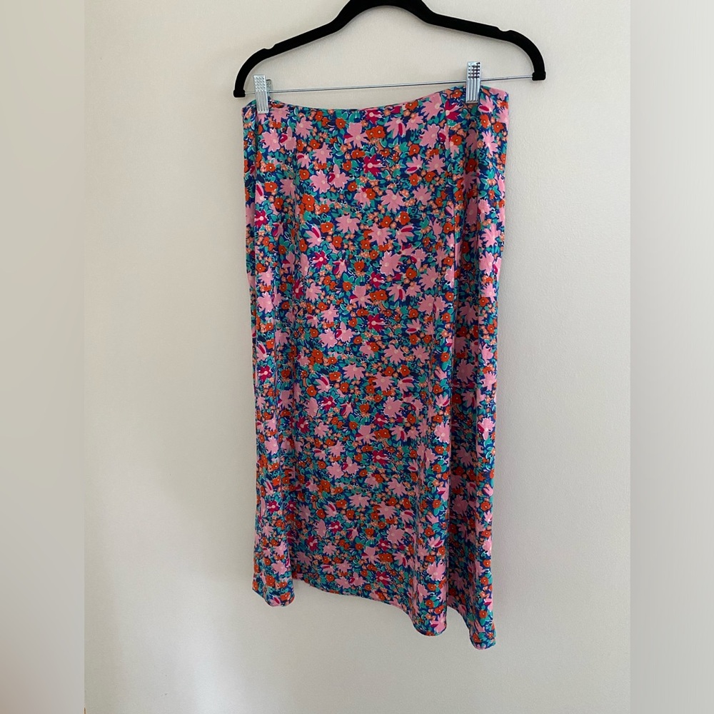 Women’s multicolored midi skirt from Loft